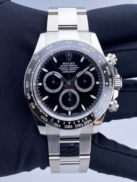 Rolex Daytona 126500 LN Image 2